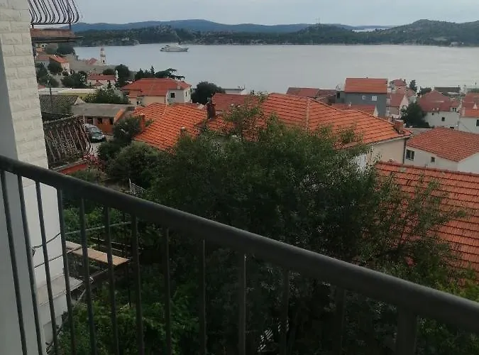 بيت ضيافة Laca 3*