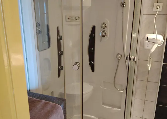 Laca 3* شيبينيك